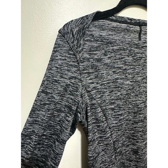 Lululemon Shirt Womens 4 Gray Space Dye Runderful Long Sleeve Thumb Holes Yoga - Picture 2 of 6